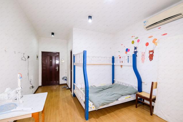 北京东1室1厅菁华领秀1室1厅 | 33.73㎡ | 东 | 菁华领秀低楼层/共17层