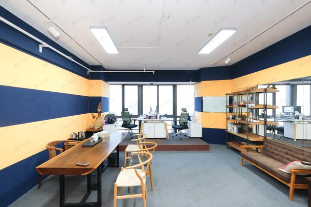 北京东1室1厅世欧王庄世欧广场1室1厅 | 75.65㎡ | 东 | 世欧王庄世欧广场低楼层/共56层