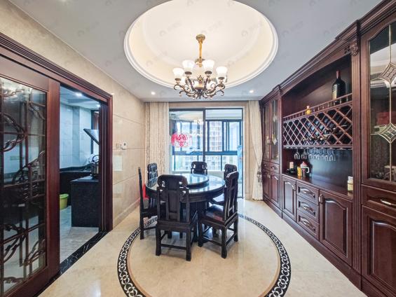 北京南西北4室2厅阳光凡尔赛宫B区B34室2厅 | 230㎡ | 南 西北 | 阳光凡尔赛宫B区B3低楼层/共30层