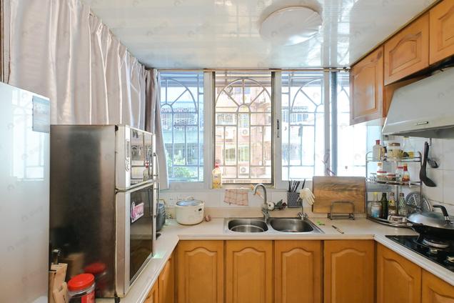 北京东南3室2厅三源花园3室2厅 | 130㎡ | 东 南 | 三源花园低楼层/共8层