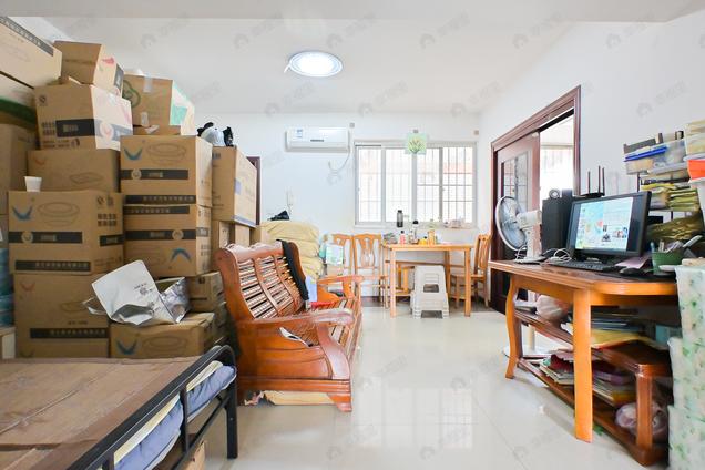 北京东南2室2厅榕航花园2室2厅 | 82㎡ | 东 南 | 榕航花园高楼层/共15层