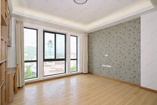 福州正祥水榭，电梯高层2房，三面采光，省体福飞2015年两房2室2厅 | 76.42㎡ | 西 南 | 正祥水榭芳庭高楼层/共22层