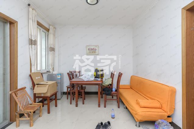 北京江南春城2室1厅60平高楼层/共6层