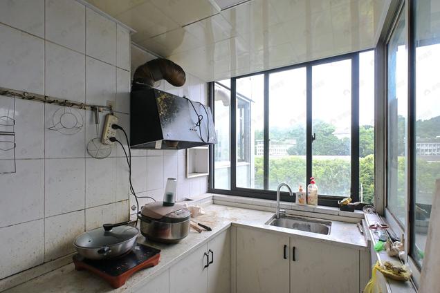 北京东南北5室2厅教场小区5室2厅 | 148㎡ | 东 南北 | 教场小区高楼层/共8层