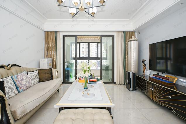 北京西南3室2厅保利香槟国际3室2厅 | 109㎡ | 西 南 | 保利香槟国际低楼层/共38层