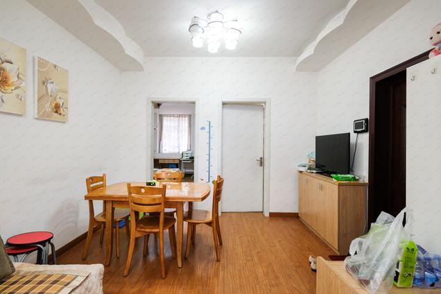 北京南北2室1厅外九彩巷44号贸易信托单位宿舍2室1厅 | 67.5㎡ | 南 北 | 外九彩巷44号贸易信托单位宿舍中楼层/共6层