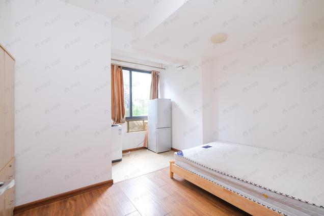 福州南北3室2厅融晟红郡3室2厅 | 117㎡ | 南 北 | 融晟红郡中楼层/共5层