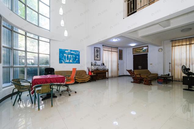 福州东5室3厅金水湖山城5室3厅 | 301.26㎡ | 东 | 金水湖山城低楼层/共1层