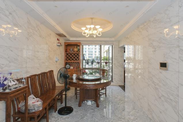 北京南北4室2厅融侨锦江悦府南区A区4室2厅 | 133.6㎡ | 南 北 | 融侨锦江悦府南区A区中楼层/共37层