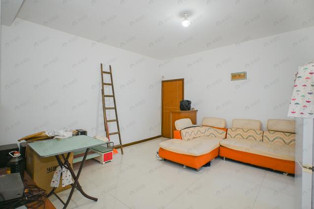 北京南北3室2厅莲宅新村3室2厅 | 83.1㎡ | 南 北 | 莲宅新村高楼层/共8层