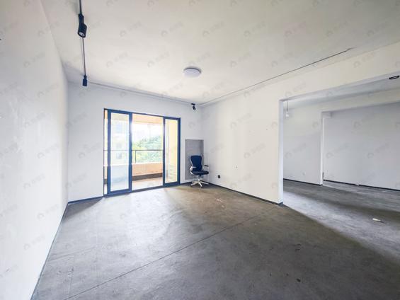 北京南西北3室2厅阳光凡尔赛宫B区B23室2厅 | 118㎡ | 南 西北 | 阳光凡尔赛宫B区B2低楼层/共28层