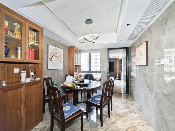 福州南北4室2厅中发印象外滩B区4室2厅 | 141.23㎡ | 南 北 | 中发印象外滩B区高楼层/共22层