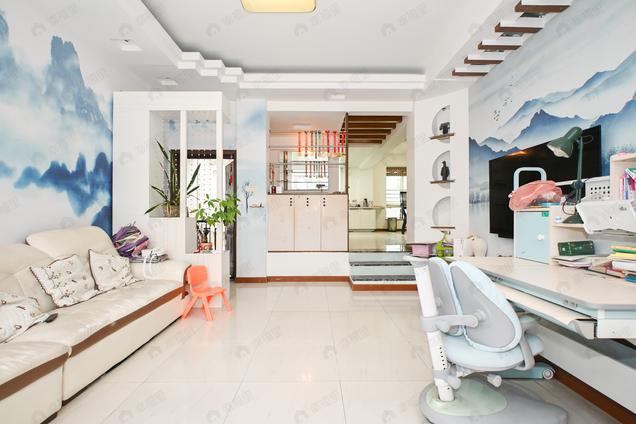 北京南北5室2厅金山碧水一期友兰苑5室2厅 | 135.88㎡ | 南 北 | 金山碧水一期友兰苑高楼层/共6层