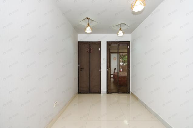 北京东南3室2厅世纪芳洲3室2厅 | 121㎡ | 东 南 | 世纪芳洲低楼层/共7层