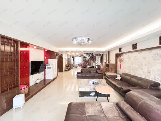 北京南北7室3厅大梦山小区7室3厅 | 242.2㎡ | 南 北 | 大梦山小区高楼层/共7层