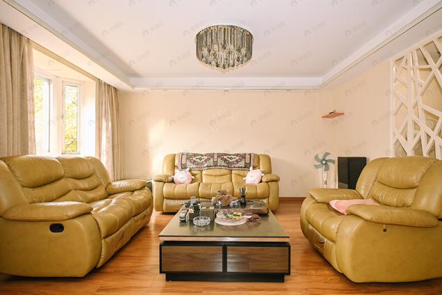 北京南北5室3厅天元花园5室3厅 | 195㎡ | 南 北 | 天元花园高楼层/共6层