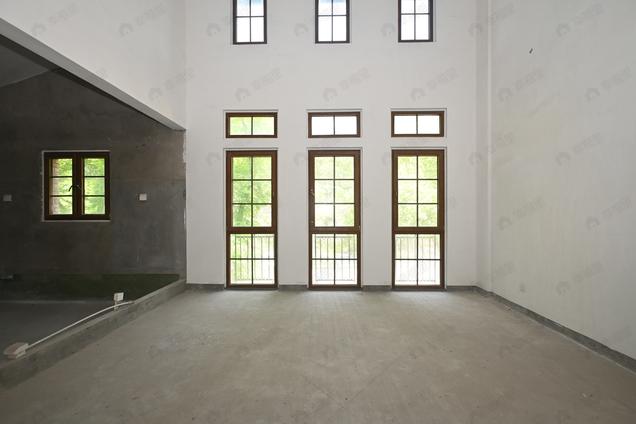福州南北5室3厅金辉淮安国际住区1期5室3厅 | 357㎡ | 南 北 | 金辉淮安国际住区1期低楼层/共1层