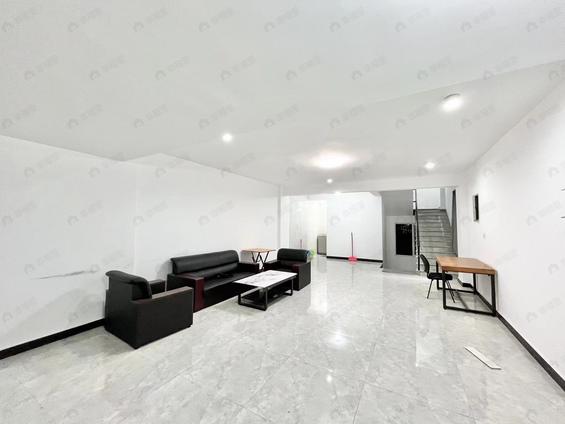 北京东南5室3厅居住主题公园5期牡丹香园5室3厅 | 355㎡ | 东 南 | 居住主题公园5期牡丹香园低楼层/共1层