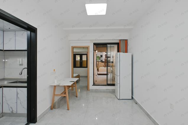 北京东南2室1厅融信双杭城沁园2室1厅 | 58.68㎡ | 东 南 | 融信双杭城沁园低楼层/共26层