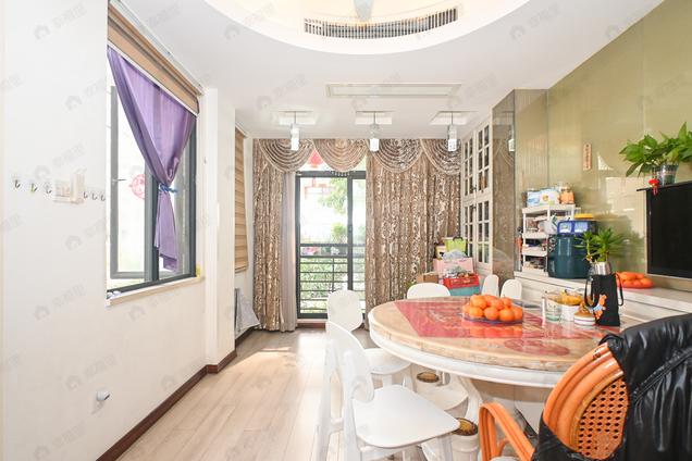 北京南西北5室2厅中天金海岸二期俊仕苑5室2厅 | 195.73㎡ | 南 西北 | 中天金海岸二期俊仕苑高楼层/共3层