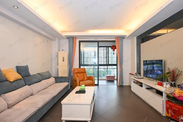 北京东南3室2厅中天金海岸三期金爵苑大溪地3室2厅 | 108.77㎡ | 东 南 | 中天金海岸三期金爵苑大溪地高楼层/共10层