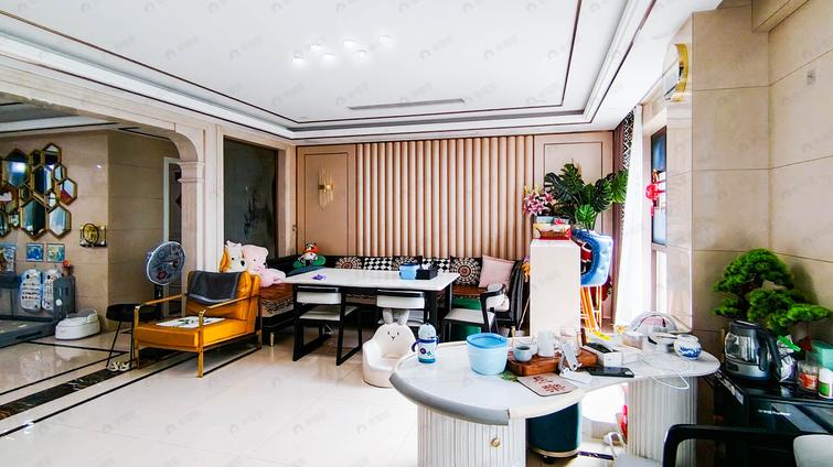 北京西4室2厅皇庭首占一号4室2厅 | 147㎡ | 西 | 皇庭首占一号中楼层/共39层