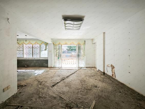 福州带三个车位，带院子，朝南大草地，复式楼，使用面积大4室2厅 | 177㎡ | 南 北 | 闽都大庄园洋房低楼层/共5层