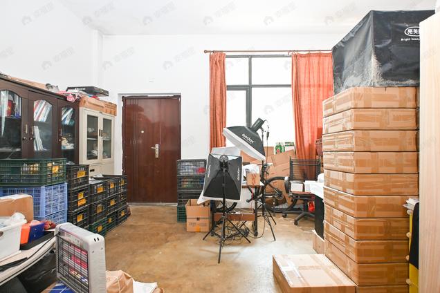 北京东6室3厅中天金海岸二期俊仕苑6室3厅 | 208㎡ | 东 | 中天金海岸二期俊仕苑低楼层/共1层