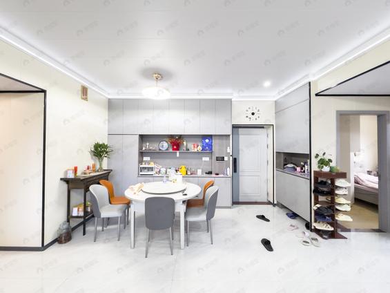 北京南北4室2厅大东海世茂天玺4室2厅 | 135㎡ | 南 北 | 大东海世茂天玺中楼层/共24层