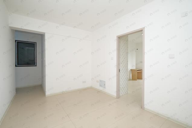 北京南2室1厅泰禾红树林D区2室1厅 | 71㎡ | 南 | 泰禾红树林D区低楼层/共33层