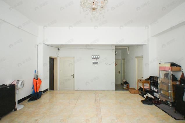 北京南北3室2厅金山碧水一期友兰苑3室2厅 | 129.15㎡ | 南 北 | 金山碧水一期友兰苑低楼层/共9层