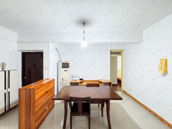 北京南北3室1厅后县小区3室1厅 | 116㎡ | 南 北 | 后县小区高楼层/共7层