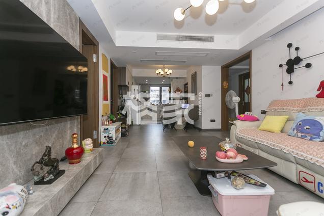 北京信达外滩府3室2厅122.68平低楼层/共15层