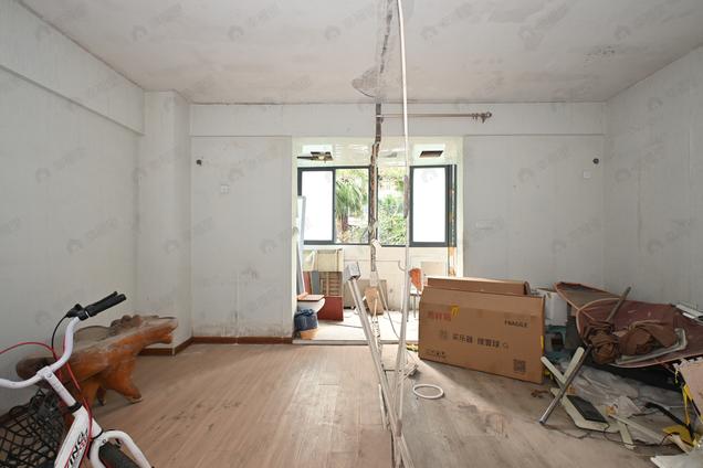 北京南北4室2厅汇创名居一期4室2厅 | 180㎡ | 南 北 | 汇创名居一期低楼层/共8层