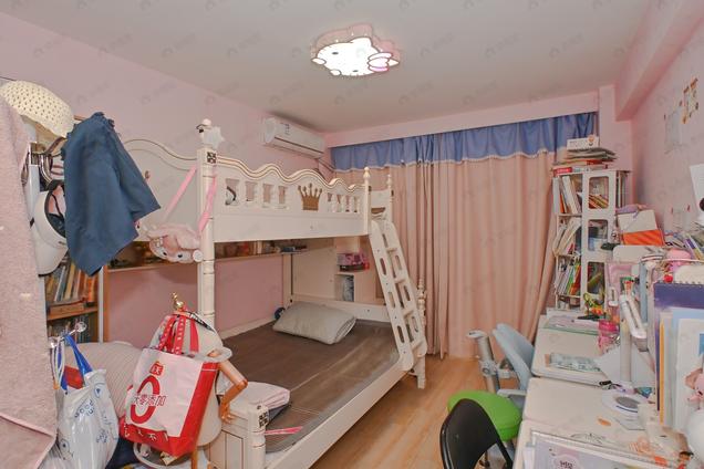 北京南北4室2厅万隆花园1期4室2厅 | 134㎡ | 南 北 | 万隆花园1期低楼层/共7层