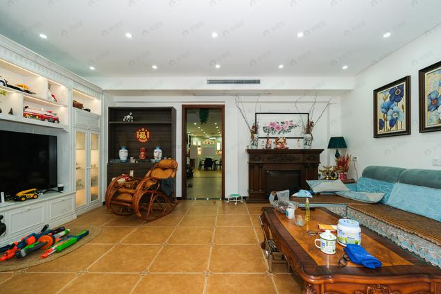 福州南北4室2厅恒大山水城(别墅)4室2厅 | 186㎡ | 南 北 | 恒大山水城(别墅)低楼层/共3层