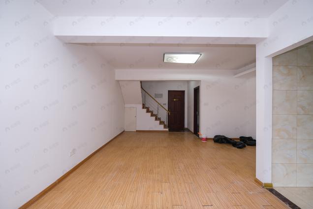 北京南北3室2厅红星国际3室2厅 | 100㎡ | 南 北 | 红星国际低楼层/共34层