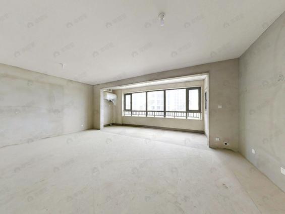 北京中江新城一区4室2厅136平中楼层/共17层