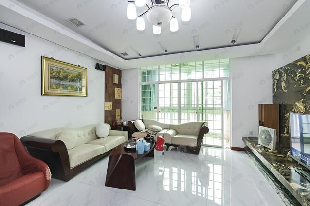 北京南北5室2厅金山碧水一期友兰苑5室2厅 | 202.32㎡ | 南 北 | 金山碧水一期友兰苑高楼层/共5层