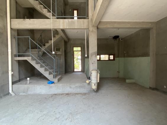 北京南北6室2厅融信大卫城A区别墅6室2厅 | 217㎡ | 南 北 | 融信大卫城A区别墅低楼层/共1层