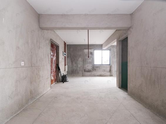 福州省体边恒力博纳电梯高层毛坯大两房东南朝向，自带大露台喜欢的来2室2厅 | 76.49㎡ | 东 南 | 恒力博纳广场住宅高楼层/共41层