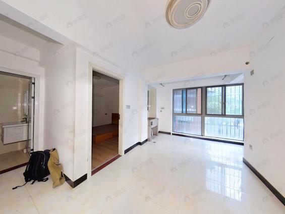 北京刚需致单身公寓精南江滨1室1厅 | 46.2㎡ | 南 | 江边新苑二区低楼层/共11层