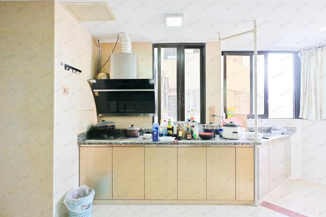 福州东3室2厅先施大厦3室2厅 | 141.1㎡ | 东 | 先施大厦高楼层/共17层