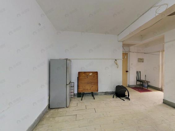 北京南北3室1厅后县小区3室1厅 | 75.01㎡ | 南 北 | 后县小区中楼层/共8层