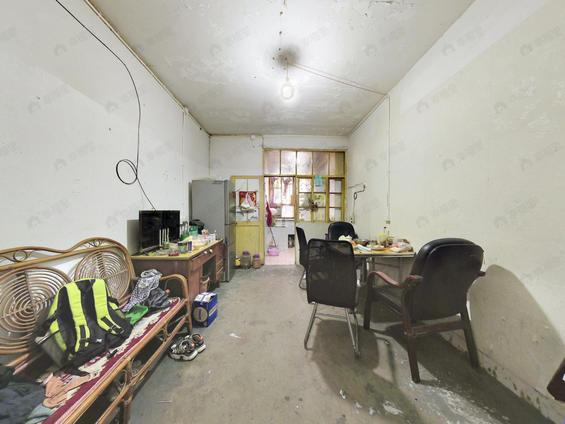 北京东2室1厅闽江局单位宿舍2室1厅 | 81.35㎡ | 东 | 闽江局单位宿舍低楼层/共4层