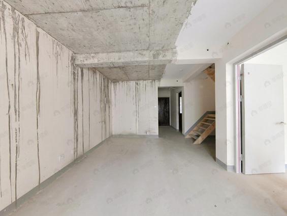 北京伟星天境3室1厅118平中楼层/共32层