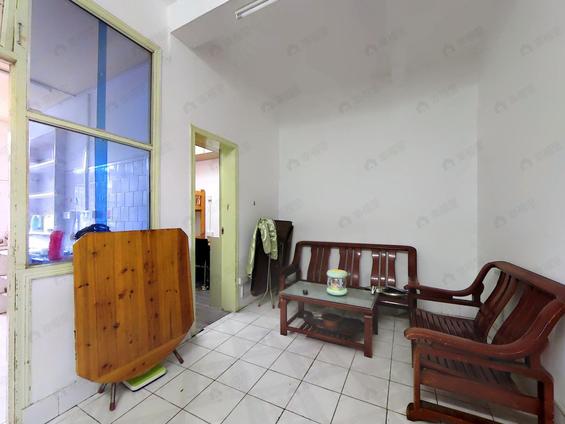 北京左海西湖边，大三房，使用面积大，总价低3室2厅 | 65.19㎡ | 南 北 | 五凤崎下34号农垦社区高楼层/共5层